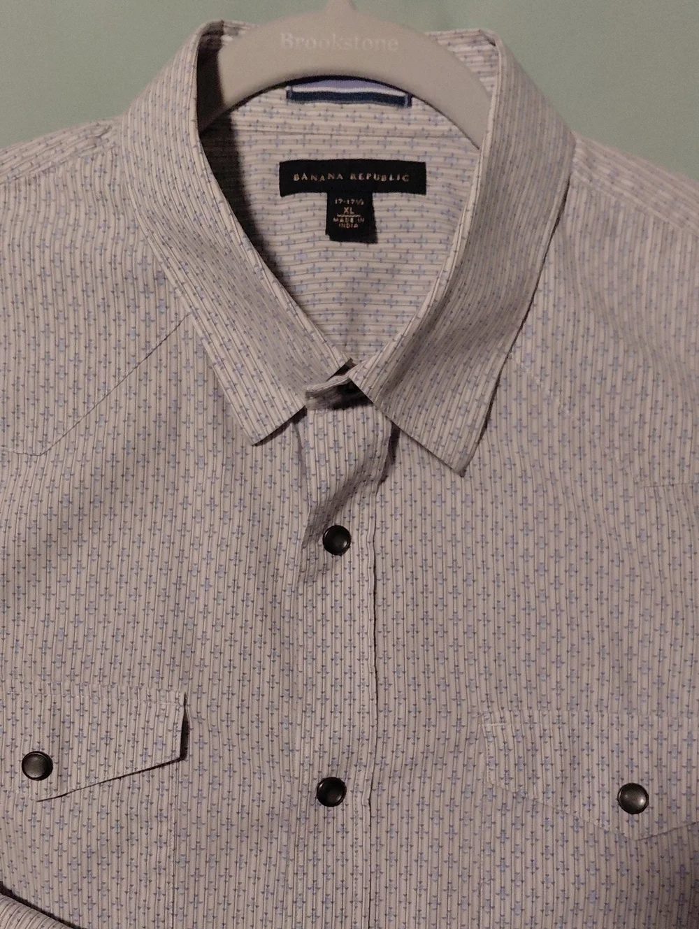 Banana Republic Men's Light Blue Micro-Pattern Button-Down Shirt